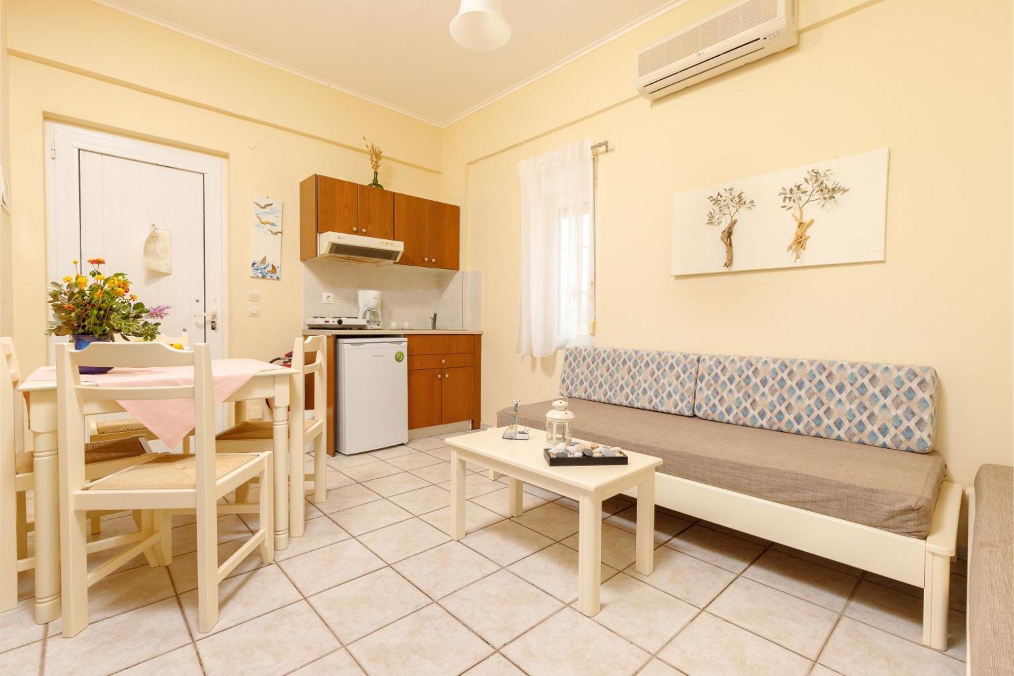 Zefyros Apartments And House Kissamos Room photo